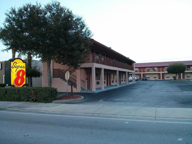 Redfinn Inn Fort Pierce Bagian luar foto