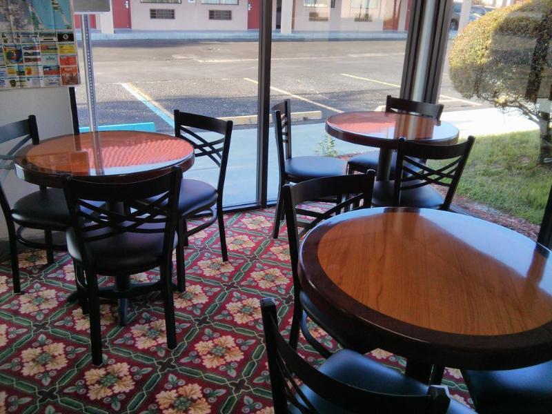 Redfinn Inn Fort Pierce Bagian luar foto