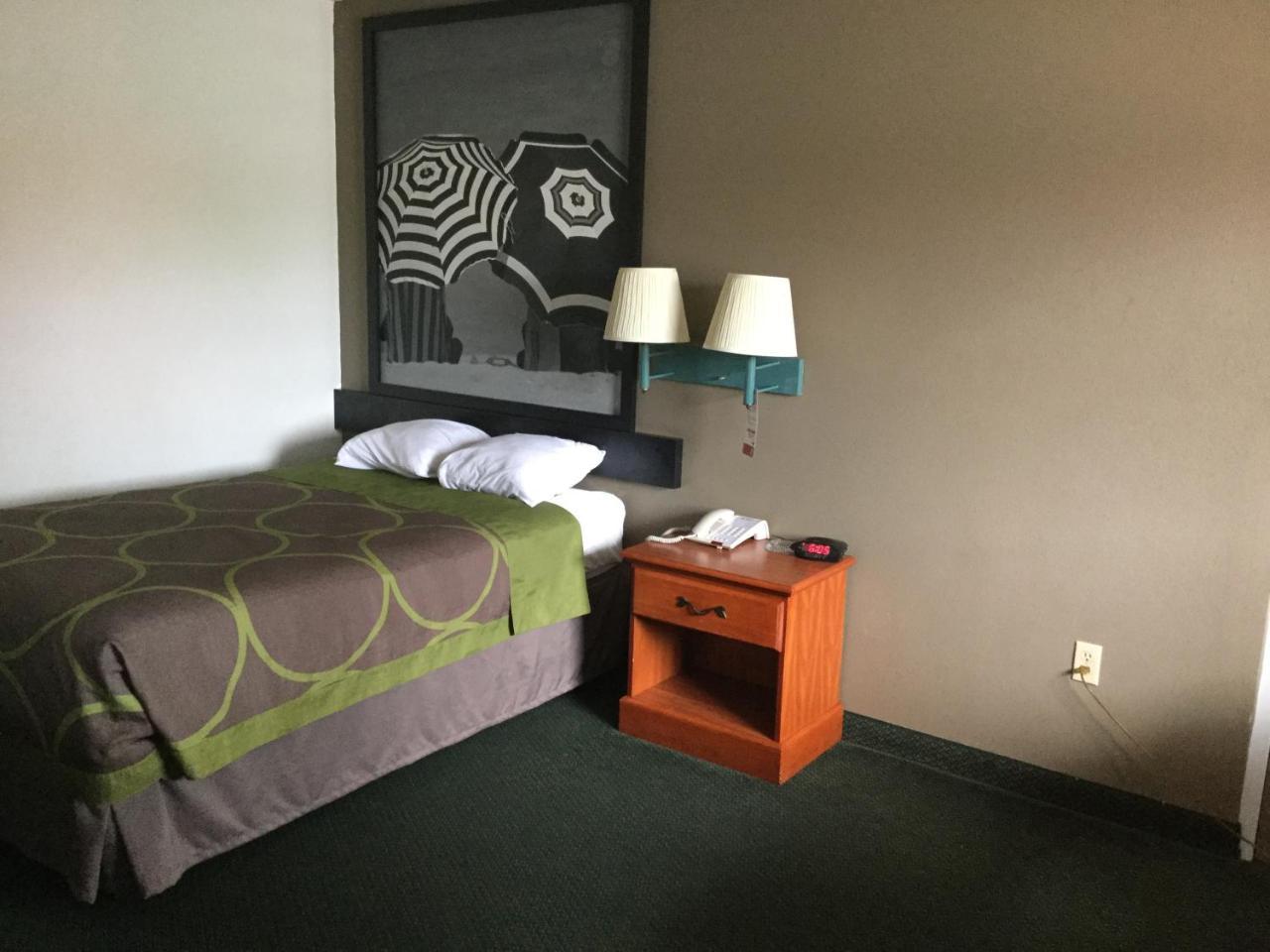 Redfinn Inn Fort Pierce Bagian luar foto