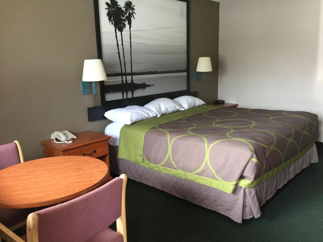 Redfinn Inn Fort Pierce Bagian luar foto